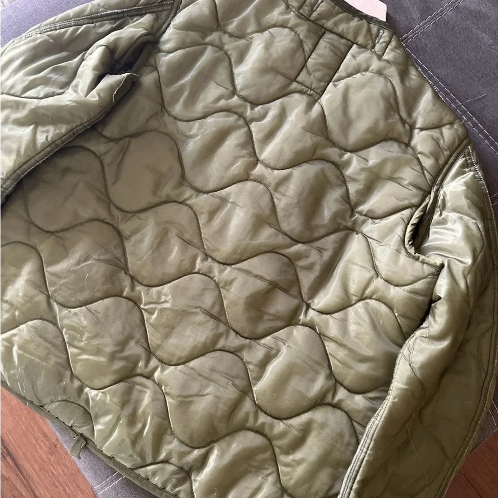 U.S. Army Olive Quilted Puffer Jacket - Picture 2 of 3